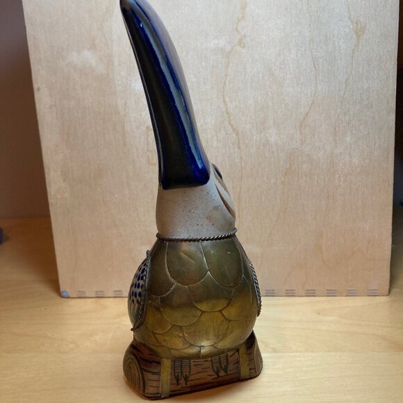 Vintage Tonala Cobalt Blue Toucan with Brass Overlay - Picture 8 of 10